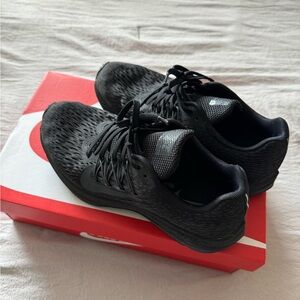 Nike Zoom Winflo 5 Running Shoes